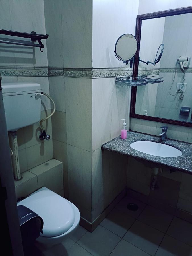 Revels Near Railway Station New Delhi