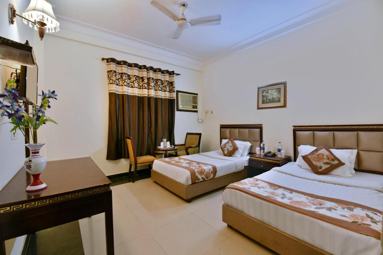 Hotel Revels Near Railway Station