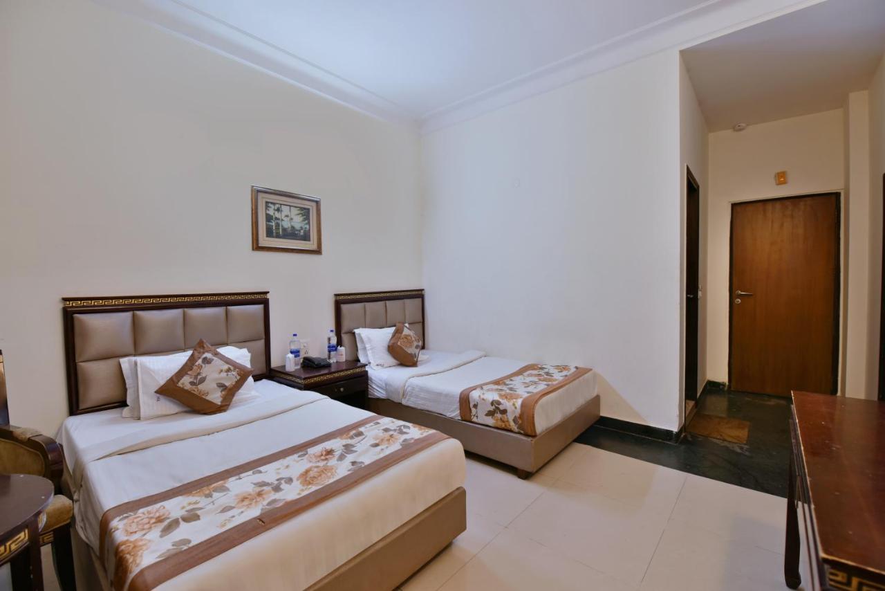 Revels Near Railway Station Hotel New Delhi