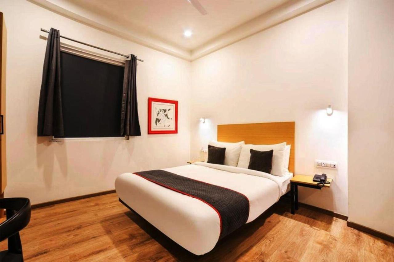 Hotel Revels Near Railway Station New Delhi