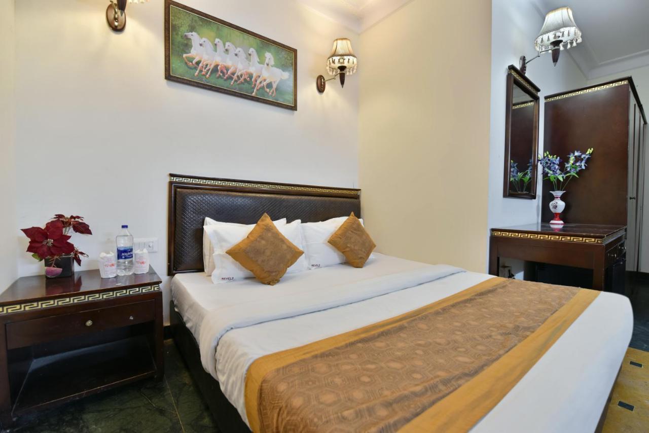 Revels Near Railway Station Hotel New Delhi
