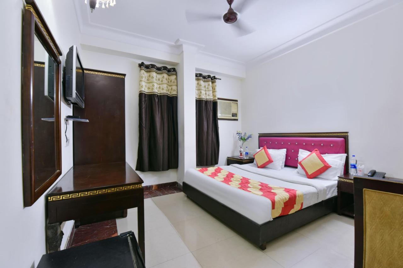 Revels Near Railway Station 4*