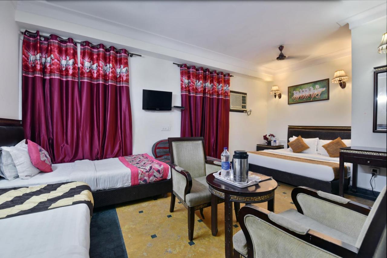 Hotel Revels Near Railway Station New Delhi